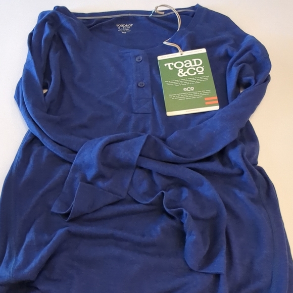 Women's Toad&Co Aria Henley Long Sleeve Top Two Button Mariner Blue Size XS - Picture 2 of 8